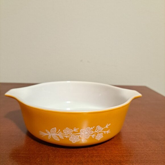 Pyrex Vintage 471-B Butterfly Gold Round 500 Milliliter Casserole Bowl With Lid - Picture 3 of 13